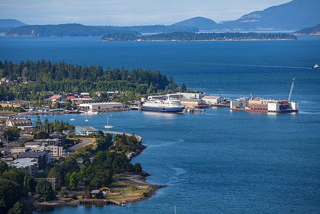 640px Boulevard Park and Boardwalk and Bellingham Cruise Terminal